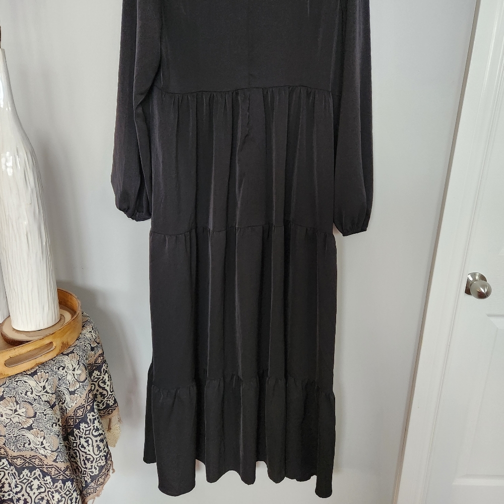 Long-sleeved Ruffle Dress - Picture 6 of 9